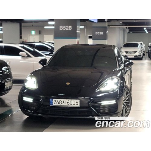 Porsche Panamera 2020 г.