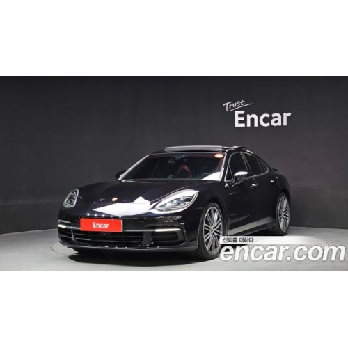 Porsche Panamera 2020 г.