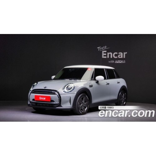 Mini Cooper 2023 г.