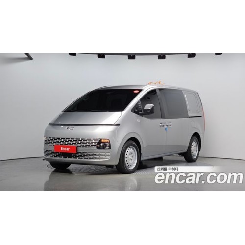 Hyundai Staria 2023 г.