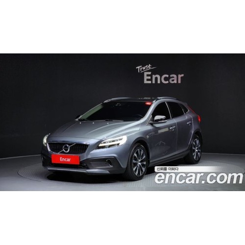 Volvo V40 2019 г.