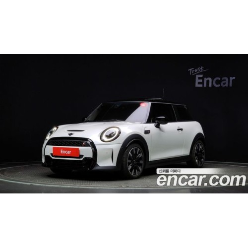 Mini Cooper 2023 г.