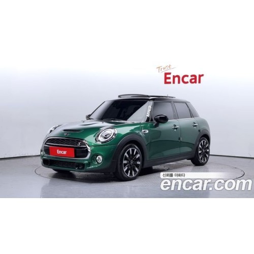 Mini Cooper 2020 г.