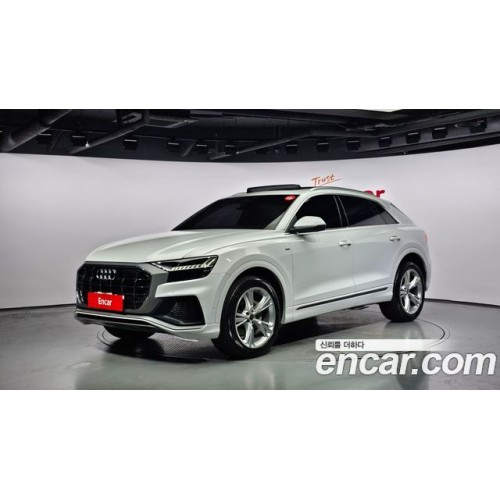 Audi Q8 2022 г.