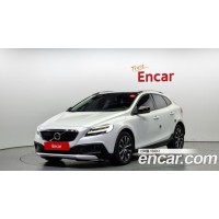 Volvo V40 2019 г.