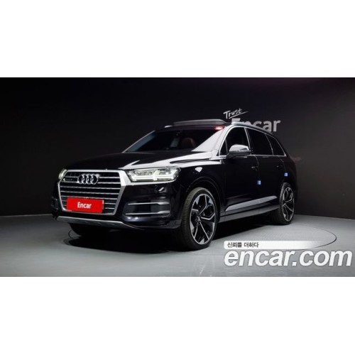 Audi Q7 2019 г.