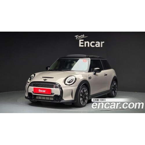 Mini Cooper 2023 г.